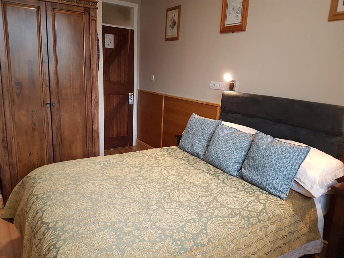 Kylemore Pass Hotel